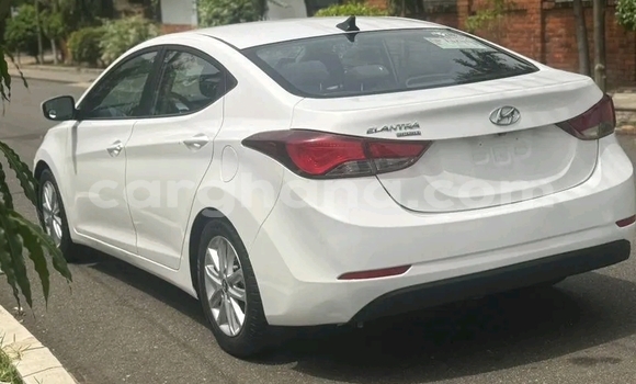 Buy Used Hyundai Elantra White Car in Accra in Greater Accra Buy Used Hyundai Elantra White Car in Accra in Greater Accra