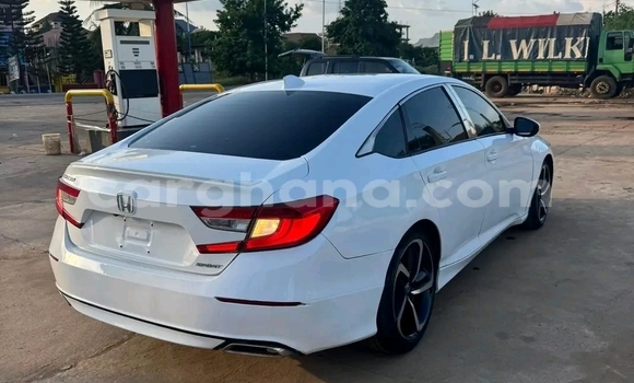 Buy Used Honda Accord White Car in Accra in Greater Accra Buy Used Honda Accord White Car in Accra in Greater Accra