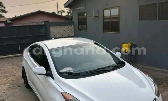 Buy Used Hyundai Elantra White Car in Accra in Greater Accra Buy Used Hyundai Elantra White Car in Accra in Greater Accra