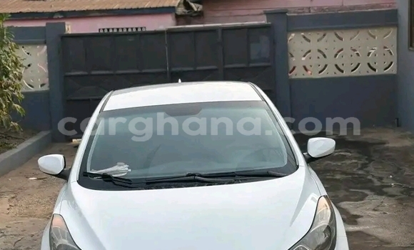 Buy Used Hyundai Elantra White Car in Accra in Greater Accra Buy Used Hyundai Elantra White Car in Accra in Greater Accra