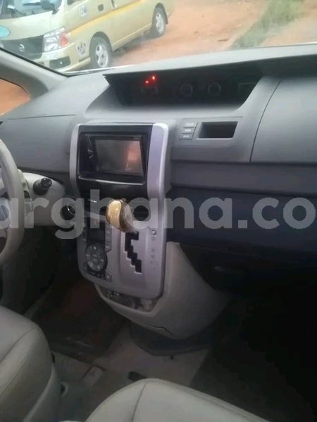 Big with watermark toyota voxy greater accra accra 60814