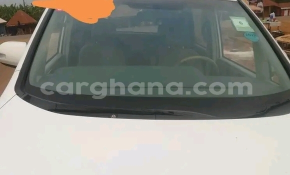 Buy Used Toyota Voxy White Car in Accra in Greater Accra Buy Used Toyota Voxy White Car in Accra in Greater Accra