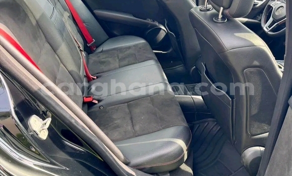 Buy Used Mercedes‒Benz 300–Series Black Car in Accra in Greater Accra Buy Used Mercedes‒Benz 300–Series Black Car in Accra in Greater Accra