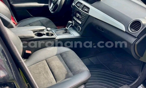 Buy Used Mercedes‒Benz 300–Series Black Car in Accra in Greater Accra Buy Used Mercedes‒Benz 300–Series Black Car in Accra in Greater Accra