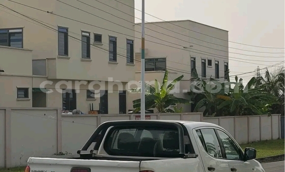 Buy Used Mitsubishi L200 White Car in Accra in Greater Accra