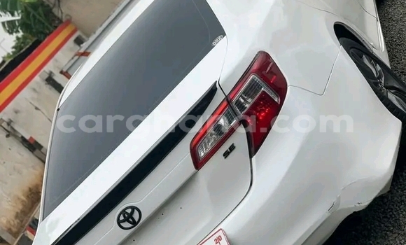 Buy Used Toyota Camry White Car in Accra in Greater Accra Buy Used Toyota Camry White Car in Accra in Greater Accra