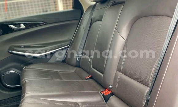 Buy Used Changan CM-8 White Car in Accra in Greater Accra Buy Used Changan CM-8 White Car in Accra in Greater Accra