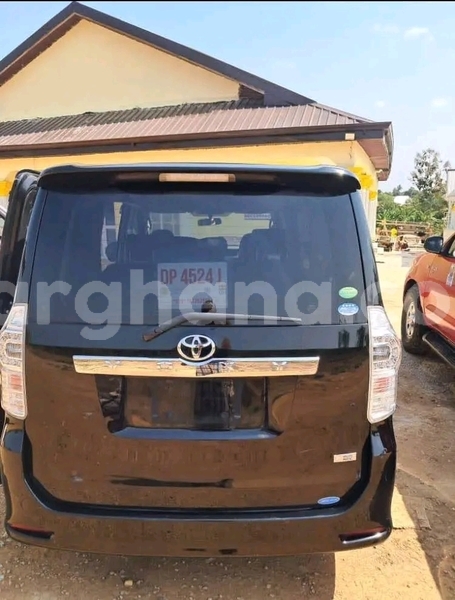 Big with watermark toyota voxy greater accra accra 60837