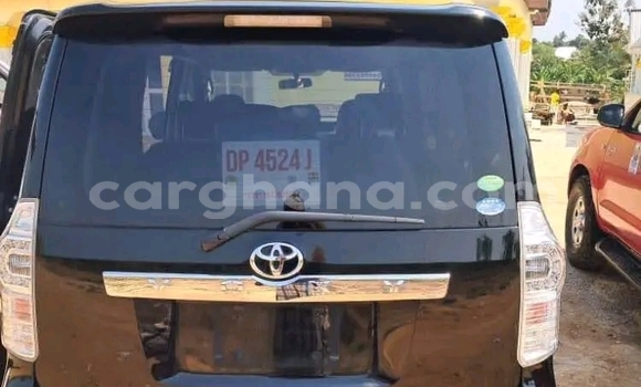Buy Used Toyota Voxy Black Car in Accra in Greater Accra Buy Used Toyota Voxy Black Car in Accra in Greater Accra