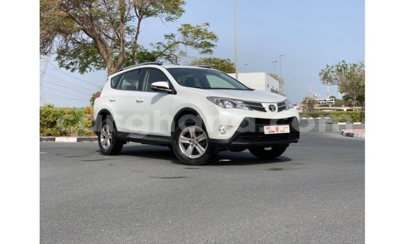 Ra Imported Toyota 4Runner funfun Ọkọ̀ in Import - Dubai ni Ashanti