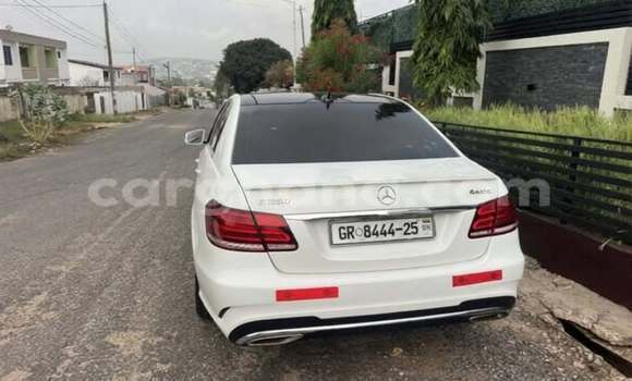 Buy Used Mercedes-Benz E-Classe White Car in Accra in Greater Accra