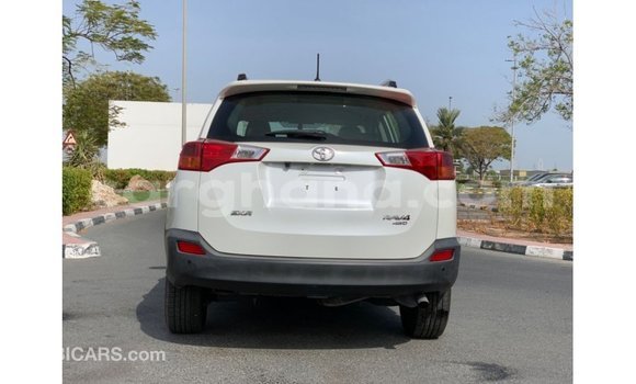 Buy Import Toyota 4Runner White Car in Import - Dubai in Ashanti Buy Import Toyota 4Runner White Car in Import - Dubai in Ashanti