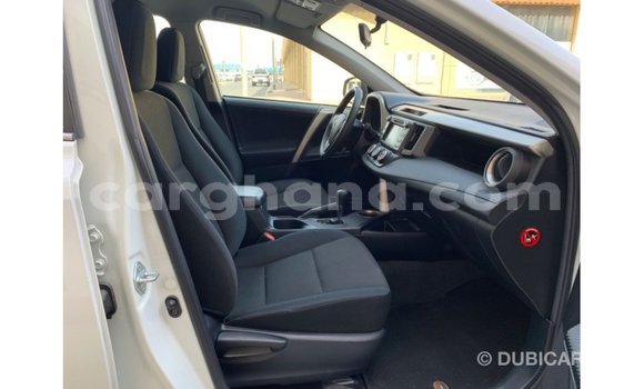 Buy Import Toyota 4Runner White Car in Import - Dubai in Ashanti Buy Import Toyota 4Runner White Car in Import - Dubai in Ashanti
