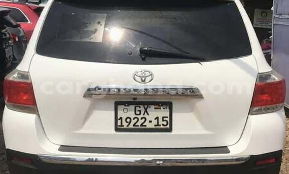 Buy Used Toyota Highlander White Car in Accra in Greater Accra Buy Used Toyota Highlander White Car in Accra in Greater Accra