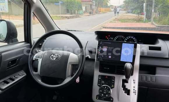 Buy Used Toyota Voxy Other Car in Accra in Greater Accra Buy Used Toyota Voxy Other Car in Accra in Greater Accra