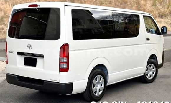 Buy New Toyota Hiace White Car in Accra in Greater Accra Buy New Toyota Hiace White Car in Accra in Greater Accra