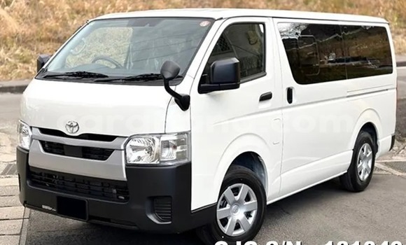 Buy New Toyota Hiace White Car in Accra in Greater Accra Buy New Toyota Hiace White Car in Accra in Greater Accra