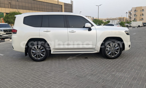 Buy Used Toyota Land Cruiser White Car in Accra in Greater Accra Buy Used Toyota Land Cruiser White Car in Accra in Greater Accra