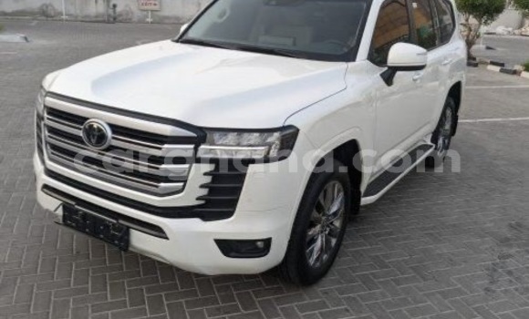 Buy Used Toyota Land Cruiser White Car in Accra in Greater Accra Buy Used Toyota Land Cruiser White Car in Accra in Greater Accra