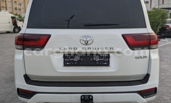Buy Used Toyota Land Cruiser White Car in Accra in Greater Accra Buy Used Toyota Land Cruiser White Car in Accra in Greater Accra