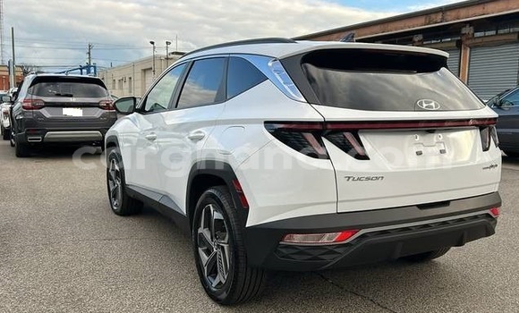 Buy Used Hyundai Tucson White Car in Accra in Greater Accra Buy Used Hyundai Tucson White Car in Accra in Greater Accra