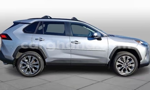 Buy Used Toyota RAV4 Silver Car in Accra in Greater Accra Buy Used Toyota RAV4 Silver Car in Accra in Greater Accra