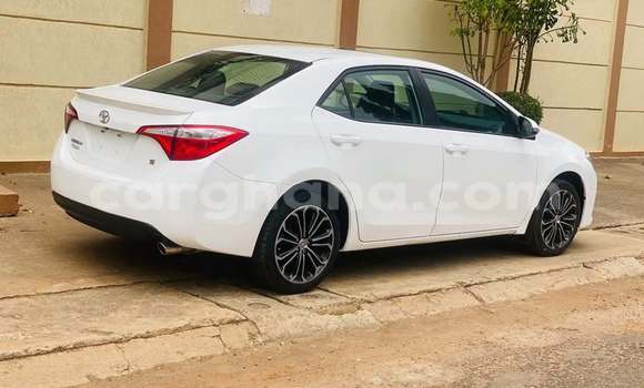 Buy Used Toyota Corolla White Car in Accra in Greater Accra Buy Used Toyota Corolla White Car in Accra in Greater Accra