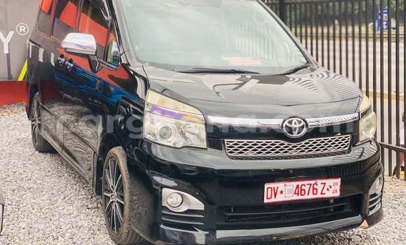 Buy Used Toyota Voxy Black Car in Accra in Greater Accra Buy Used Toyota Voxy Black Car in Accra in Greater Accra