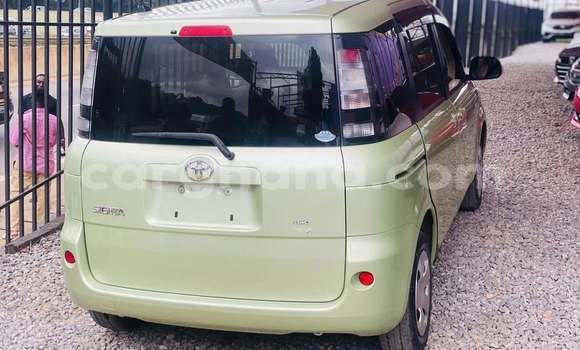 Buy Used Toyota Sienta Other Car in Accra in Greater Accra Buy Used Toyota Sienta Other Car in Accra in Greater Accra