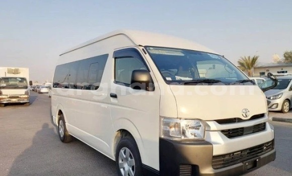 Buy Used Toyota Hiace White Car in Accra in Greater Accra Buy Used Toyota Hiace White Car in Accra in Greater Accra