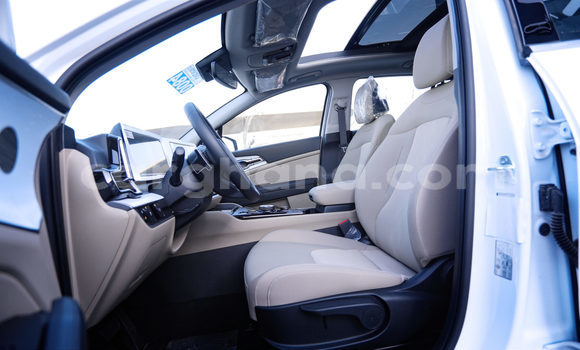 Buy Used Kia Sportage White Car in Accra in Greater Accra Buy Used Kia Sportage White Car in Accra in Greater Accra
