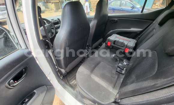 Buy Used Hyundai i10 White Car in Accra in Greater Accra Buy Used Hyundai i10 White Car in Accra in Greater Accra