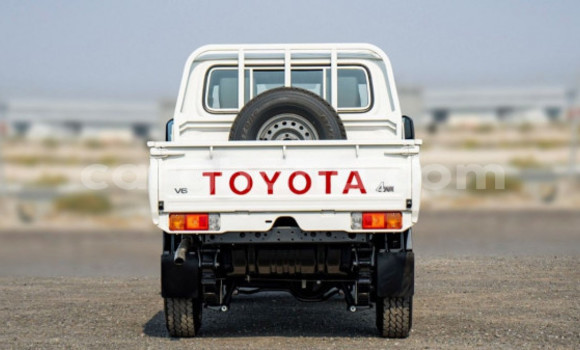 Buy Used Toyota Land Cruiser White Car in Accra in Greater Accra Buy Used Toyota Land Cruiser White Car in Accra in Greater Accra