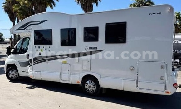 Buy Used Fiat 900T White Car in Accra in Greater Accra Buy Used Fiat 900T White Car in Accra in Greater Accra