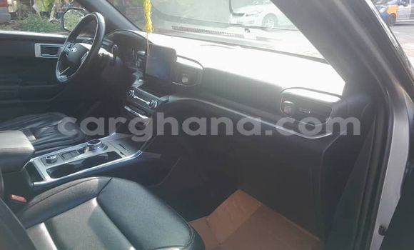 Ra Tuntun Ford Explorer Sport Trac Silver Ọkọ̀ in Kumasi ni Ashanti Ra Tuntun Ford Explorer Sport Trac Silver Ọkọ̀ in Kumasi ni Ashanti