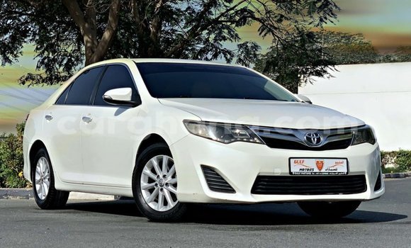 Sayi Imported Toyota Camry White Mota in Import - Dubai a Ashanti Sayi Imported Toyota Camry White Mota in Import - Dubai a Ashanti