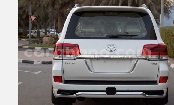 Buy Used Toyota Land Cruiser White Car in Accra in Greater Accra Buy Used Toyota Land Cruiser White Car in Accra in Greater Accra