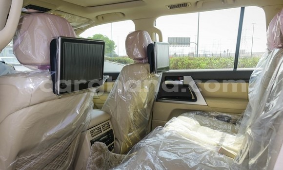 Buy Used Toyota Land Cruiser White Car in Accra in Greater Accra Buy Used Toyota Land Cruiser White Car in Accra in Greater Accra