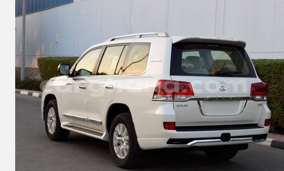 Buy Used Toyota Land Cruiser White Car in Accra in Greater Accra Buy Used Toyota Land Cruiser White Car in Accra in Greater Accra