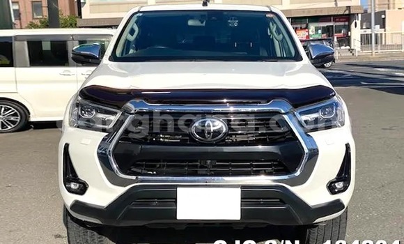 Buy Used Toyota Hiluxe Revo White Car in Accra in Greater Accra