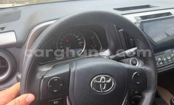 Buy Used Toyota RAV4 White Car in Accra in Greater Accra Buy Used Toyota RAV4 White Car in Accra in Greater Accra