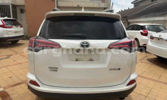Buy Used Toyota RAV4 White Car in Accra in Greater Accra Buy Used Toyota RAV4 White Car in Accra in Greater Accra
