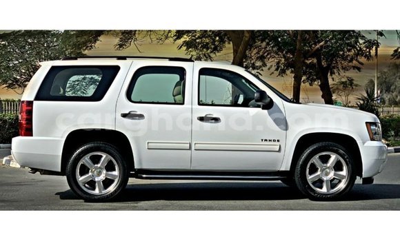 Buy Import Chevrolet Tahoe White Car in Import - Dubai in Ashanti Buy Import Chevrolet Tahoe White Car in Import - Dubai in Ashanti