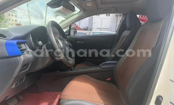 Buy Used Toyota C-HR White Car in Accra in Greater Accra Buy Used Toyota C-HR White Car in Accra in Greater Accra