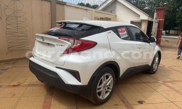 Buy Used Toyota C-HR White Car in Accra in Greater Accra Buy Used Toyota C-HR White Car in Accra in Greater Accra