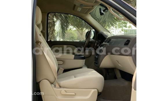 Buy Import Chevrolet Tahoe White Car in Import - Dubai in Ashanti Buy Import Chevrolet Tahoe White Car in Import - Dubai in Ashanti