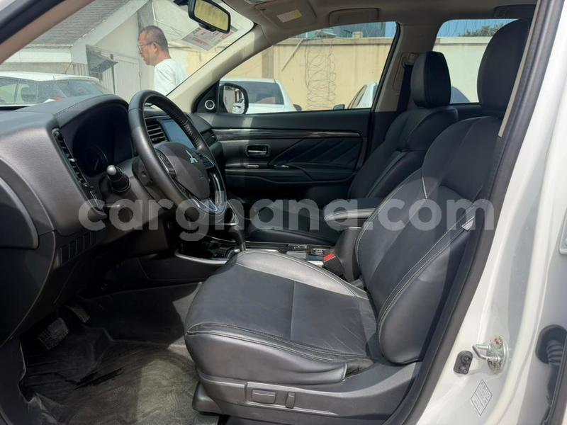 Big with watermark mitsubishi outlander greater accra accra 60971