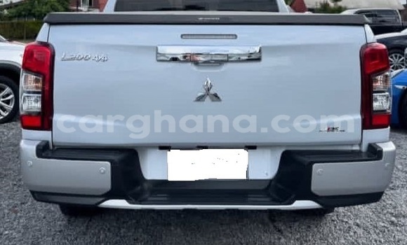 Buy Used Mitsubishi L200 White Car in Accra in Greater Accra Buy Used Mitsubishi L200 White Car in Accra in Greater Accra