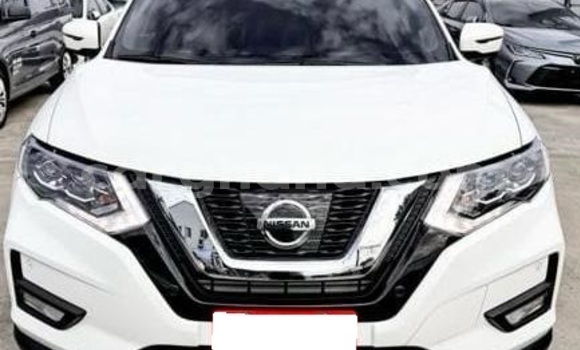 Buy Used Nissan X–Trail White Car in Accra in Greater Accra Buy Used Nissan X–Trail White Car in Accra in Greater Accra