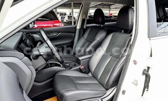 Buy Used Nissan X–Trail White Car in Accra in Greater Accra Buy Used Nissan X–Trail White Car in Accra in Greater Accra